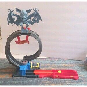 Hot Wheels City Bat Tire Shop Race Set with Launchers and Loop Play No Car